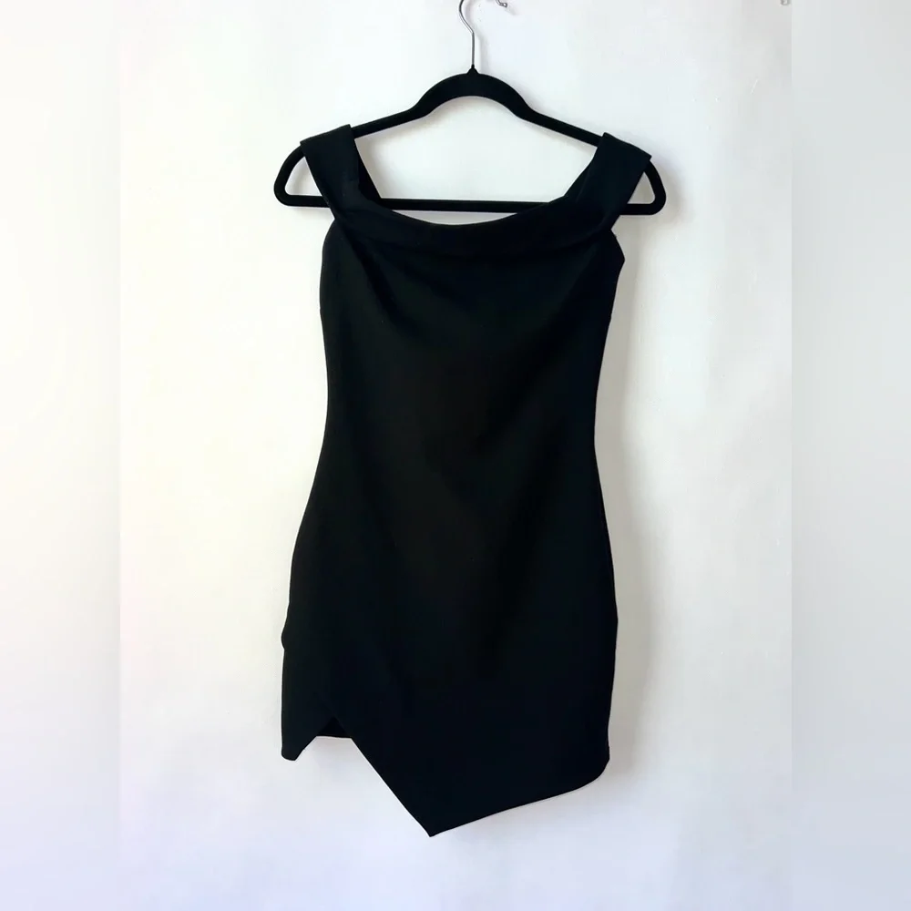 Elizabeth & James Martika Little Mini Black Dress Size‎ 2 Anthropologie